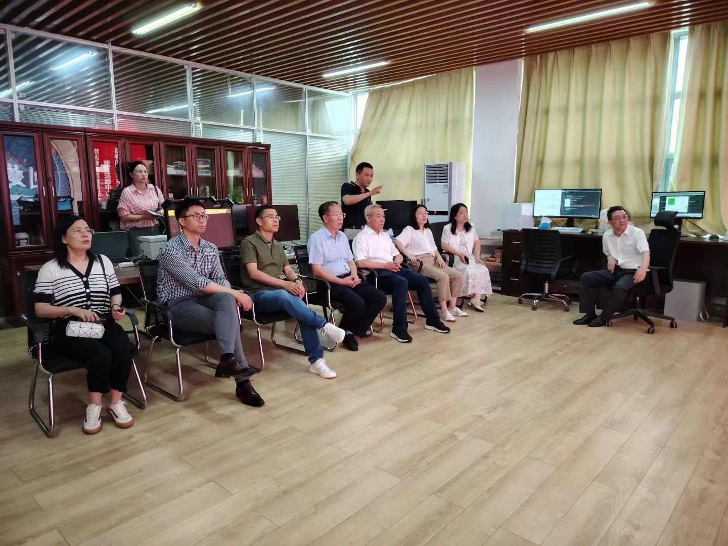 纺织新闻2.jpg